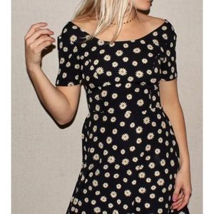daisy dress